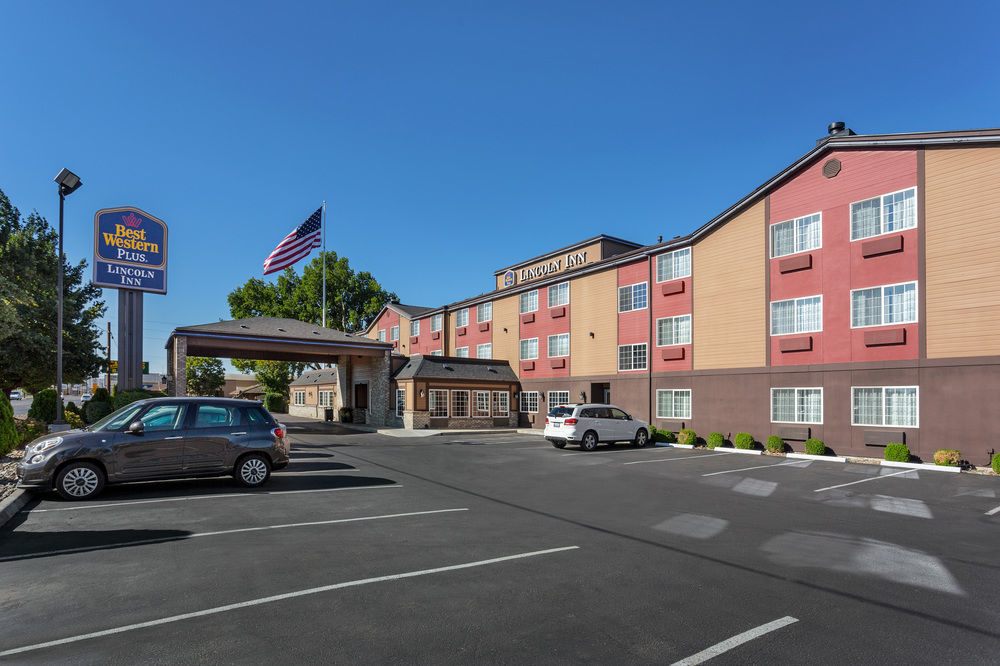 Best Western Plus Yakima Hotel Exterior photo