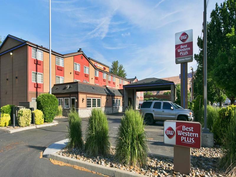 Best Western Plus Yakima Hotel Exterior photo